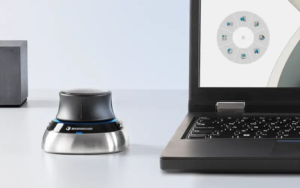 SpaceMouse Compact SpaceMouse Wireless connected to laptop